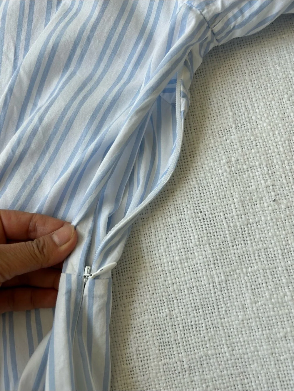 Staud Clea Twisted-Waist Midi Shirtdress Size 6 Blue White Striped Cotton zip - Picture 8 of 16
